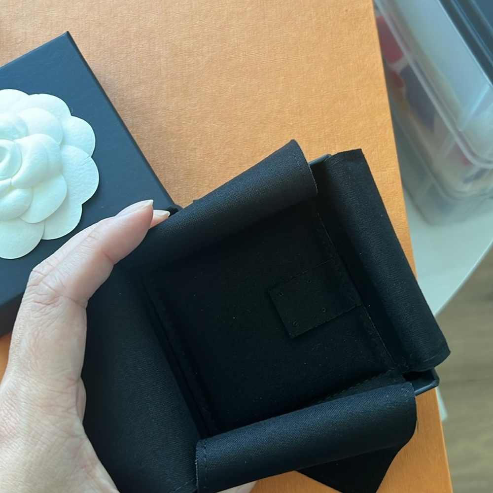 Chanel box - Picture 3 of 4